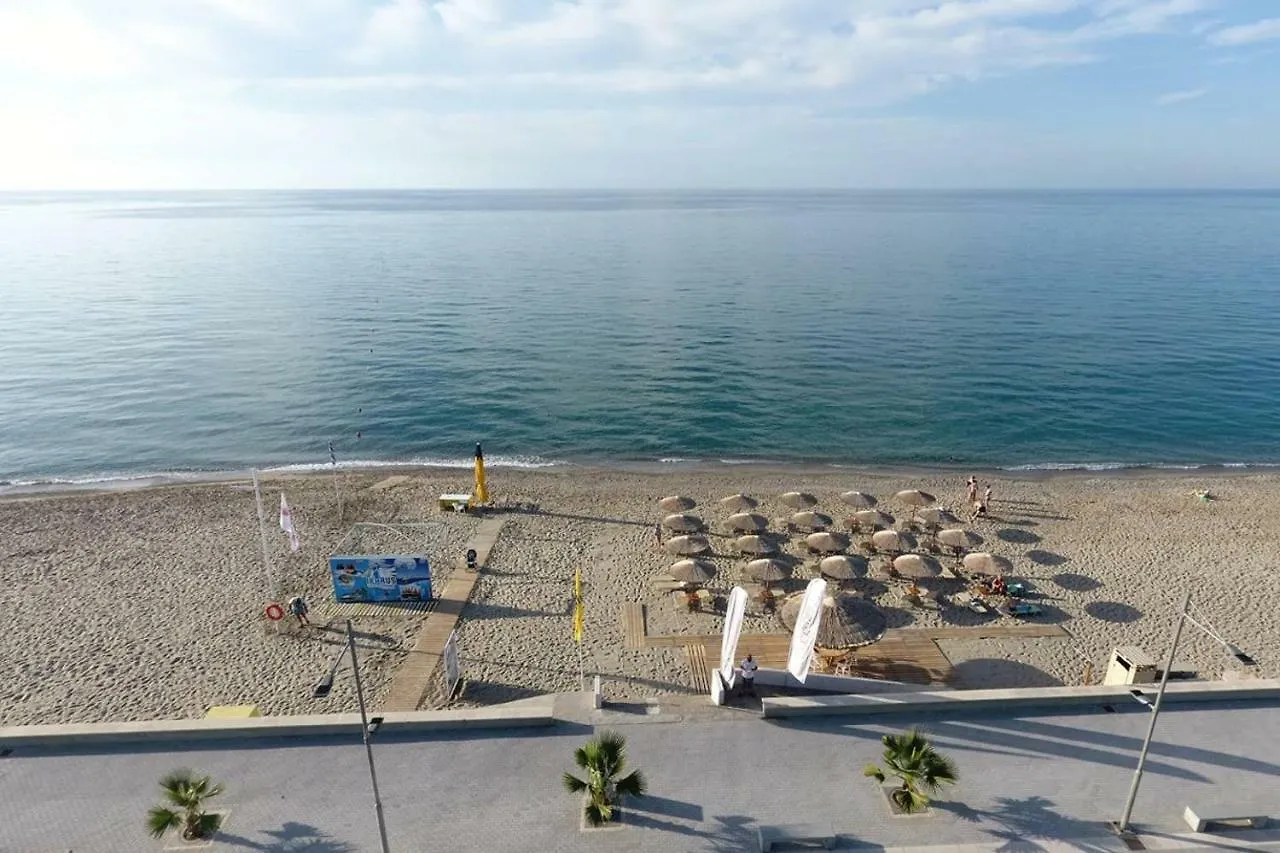 Beachfront Apartment Rethymno